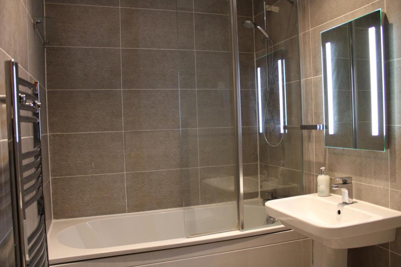 קאסלפורד Haven - Spacious Luxury Home Perfect For Families, Couples And Contractors! 5Mins To Xscape And Junction 32! מראה חיצוני תמונה